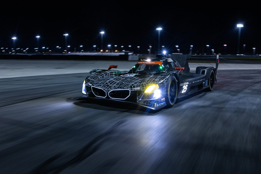 BMW M Hybrid V8 2026, nouveaux phares et test